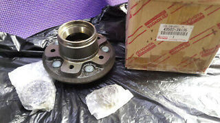 4350239105,HUB SUB-ASSY, FRONT AXLE, RH,عكس أمامي يمين كامل 